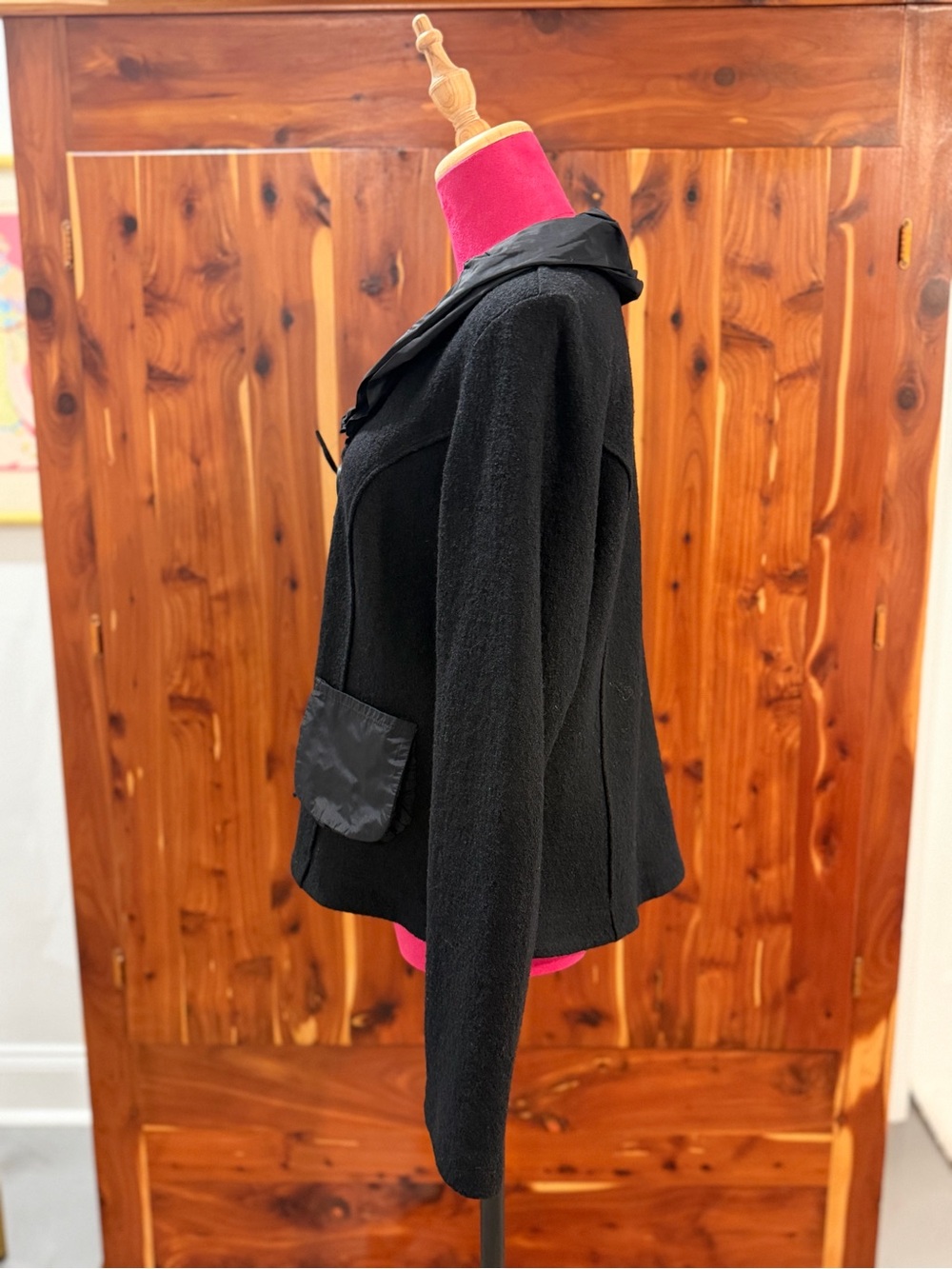 Jane and John Tricotto Black Ruffle-Collar Blazer with Patch Pockets Size XL - Picture 6 of 16